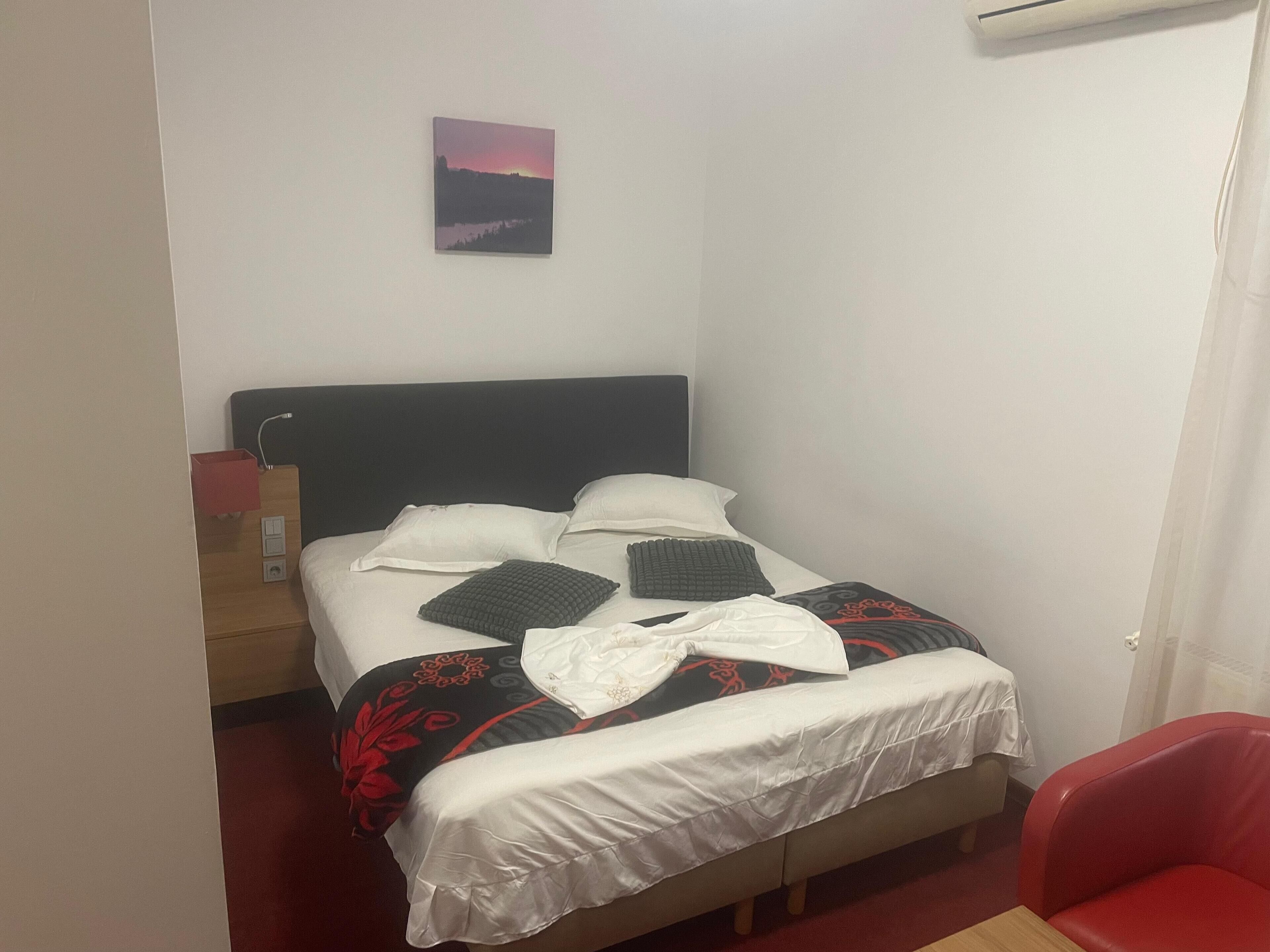 Kamar Double, pemandangan kebun | Ruang kerja ramah laptop dan Wi-Fi gratis