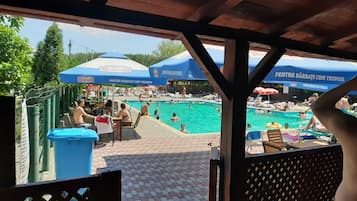 Seasonal outdoor pool