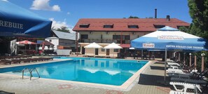 Unclassified image, 2 of 19, button - Popas Turistic Zavoiul (Cosmeștii-Vale)