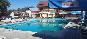 Unclassified image, 2 of 19, button - Popas Turistic Zavoiul (Cosmeștii-Vale)