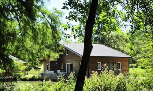 Cottage in Coly With Private Lake Access