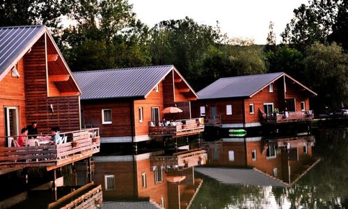 Cottage in Coly With Private Lake Access