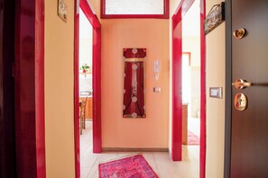 Departamento clásico, balcón | Interior