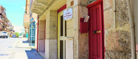 Appartement de base, balcon | DĂ©tail de lâextĂ©rieur