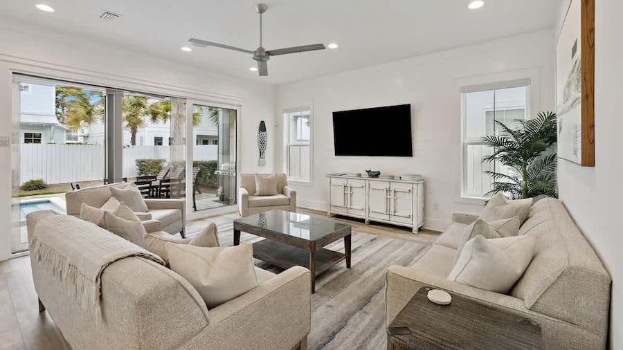 7BR Elegance and Comfort Withpool and Near the Beach