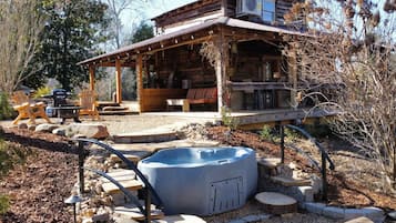 Tina de hidromasaje al aire libre