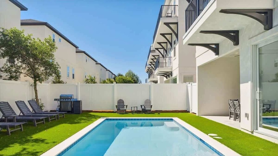 Hidden Palms 7BR W Poll Billiard and Near Beach