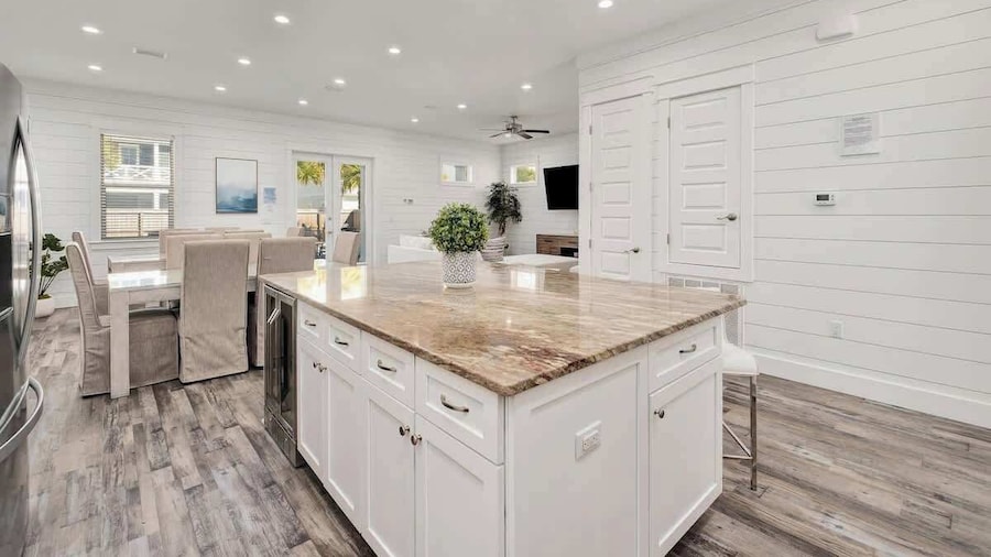 Modern 3-story Beach House W Poll and Billiard