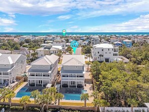 7 bedrooms - Modern 3-story Beach House W Poll and Billiard (Miramar Beach)