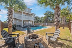 7 bedrooms - Modern 3-story Beach House W Poll and Billiard (Miramar Beach)