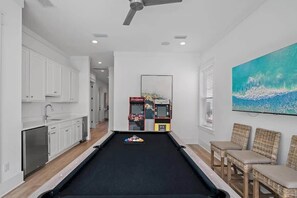 House - 3-story Comfortable Home Near the Beach (Miramar Beach)