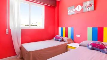 3 bedrooms, WiFi, bed sheets
