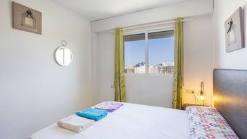 3 bedrooms, WiFi, bed sheets