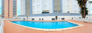 Pool - Penthouse 'Vista Playa Gandia' with Wi-Fi and Air Conditioning (Grau i Platja)