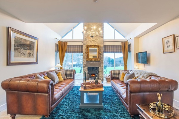 Couch, Möbel, Interior Design, Wohnzimmer, Zuhause, Beleuchtung, Decke, Zimmer