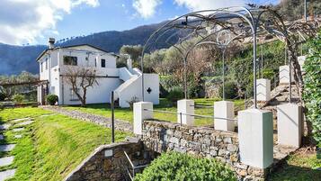 Villa, 4 Bedrooms, Smoking, Private Pool | Property grounds