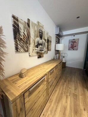 Interior - House with swimming pool (Alata)