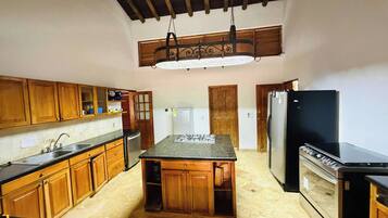 Villa, Multiple Bedrooms, Accessible, Smoking | Private kitchen