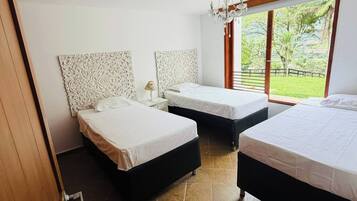 Villa, Multiple Bedrooms, Accessible, Smoking | 8 bilik tidur