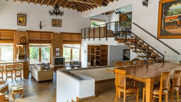 Villa, Multiple Bedrooms, Accessible, Smoking | Dining room