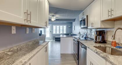 Oceanside Retreat in Mantoloking: Walk to Beach!