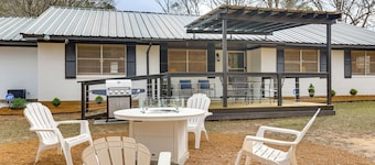 Hike, Fish & Swim: Nat'l Forest Home in Crockett