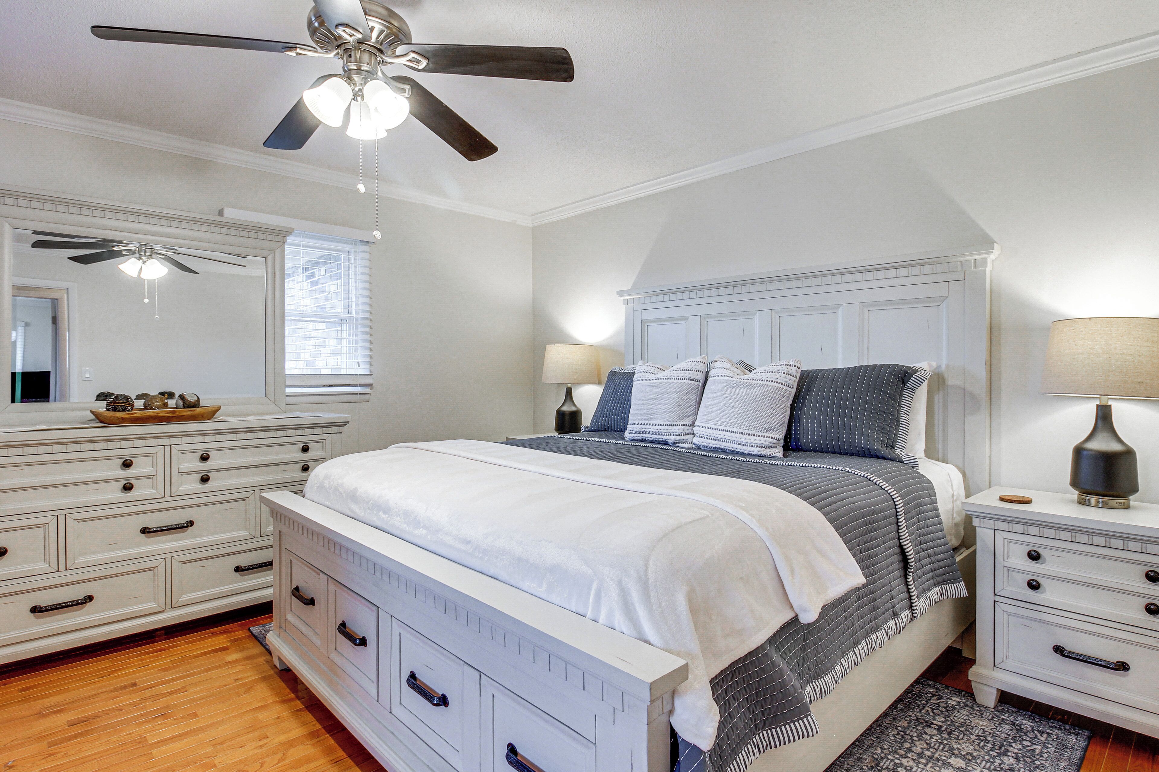 House (3 Bedrooms) | Interior