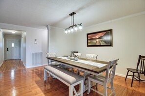 Interior - Spacious Fishing Getaway by Lake Guntersville! (Scottsboro)