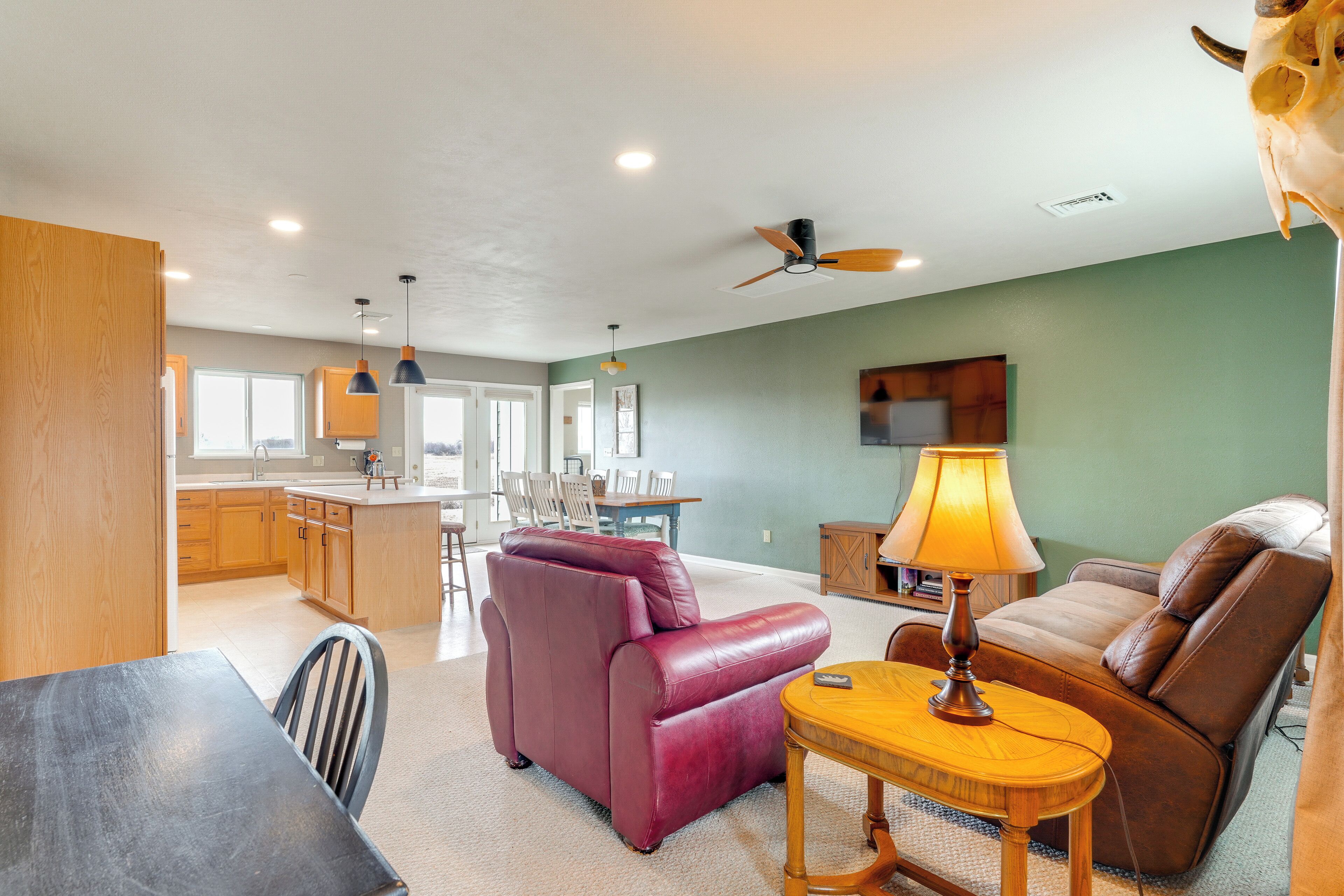 House (2 Bedrooms) | Interior