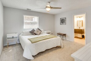 Interior - Water-view Deck! Lake Ozark Extended Stay (Lake Ozark)