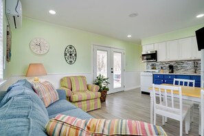 Interior - Peace & Relaxation at Texas Countryside Tiny Home (Bowie)