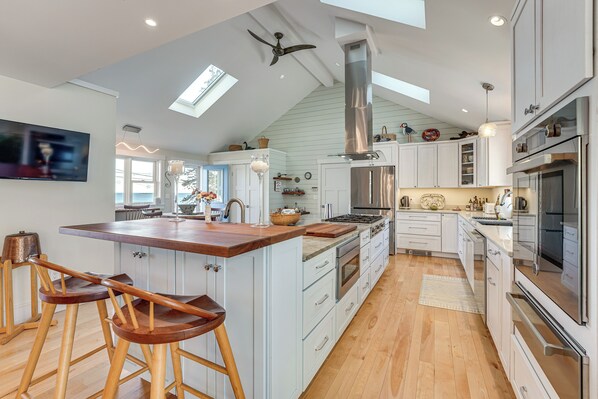 House (3 Bedrooms) | Interior - < 1 Mi to Port Clyde Village: Modern Retreat (Tenants Harbor)