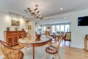 Interior - < 1 Mi to Port Clyde Village: Modern Retreat (Tenants Harbor)