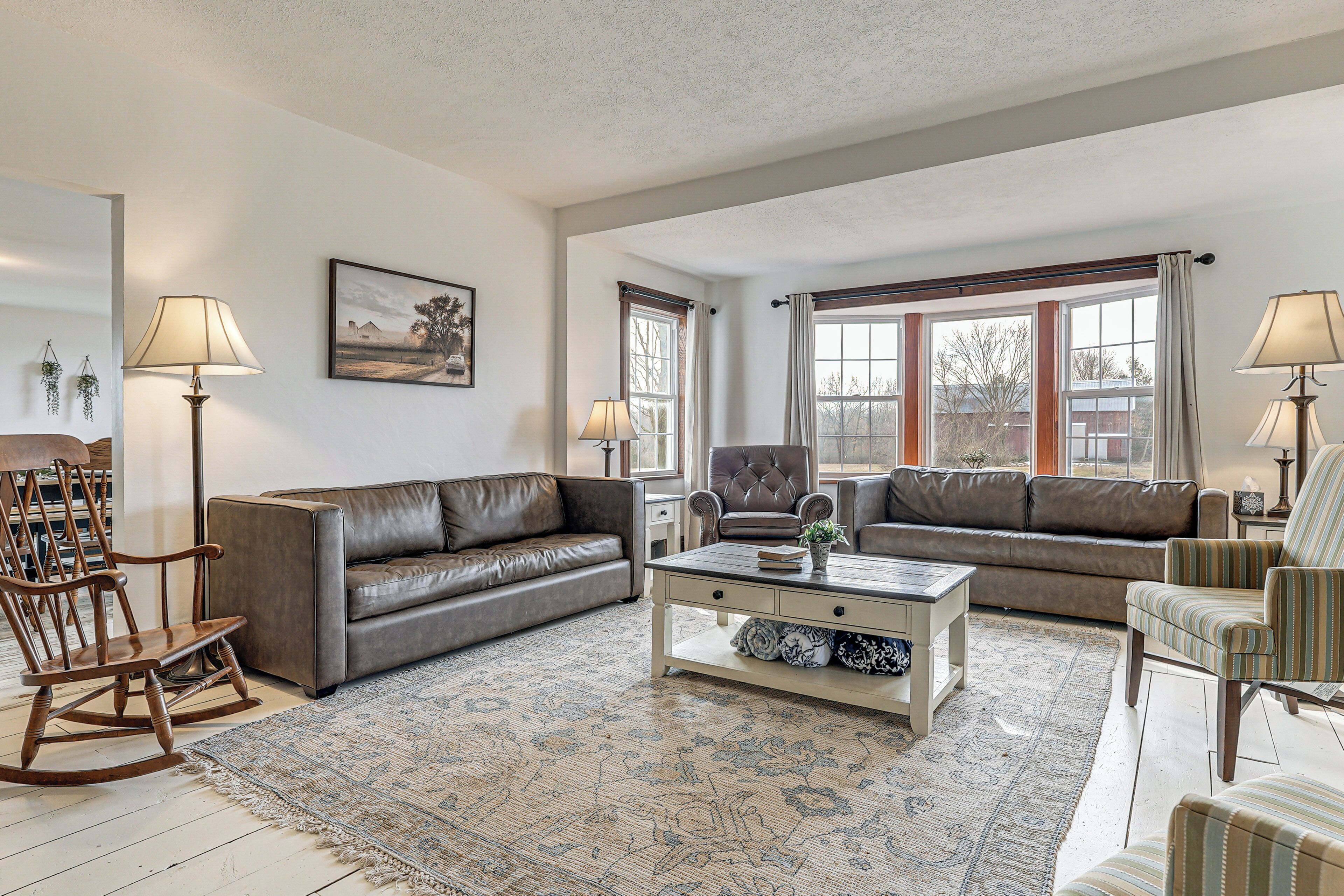 House (5 Bedrooms) | Interior