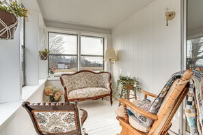 House (5 Bedrooms) | Interior - Bridal Parties Welcome! Spacious Home in Athens (Athens)