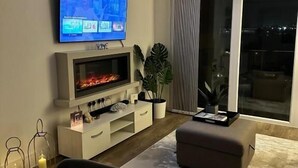 Apartment, 2 Bedrooms, Fireplace | Room amenity - 2 bed 2 Bath Waterfront Luxury Apartment (Southampton)