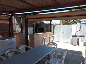 Outdoor dining - Villa Golondrinas Chipiona (AN)