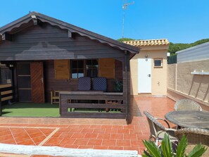 Outdoor dining - Villa Golondrinas Chipiona (AN)