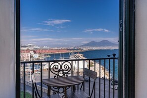 Superior Studio Suite, Sea View | Balcony - Sette Stelle Suites (Naples)