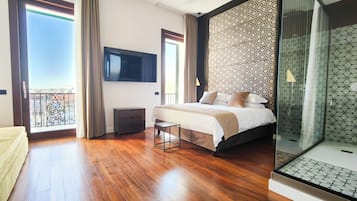 Superior-Studiosuite, Meerblick | Schreibtisch, laptopgeeigneter Arbeitsplatz, Verdunkelungsvorhänge