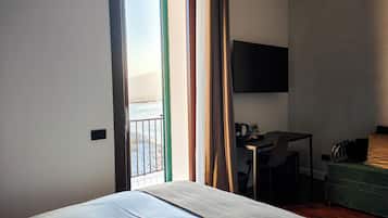 Schreibtisch, laptopgeeigneter Arbeitsplatz, Verdunkelungsvorhänge