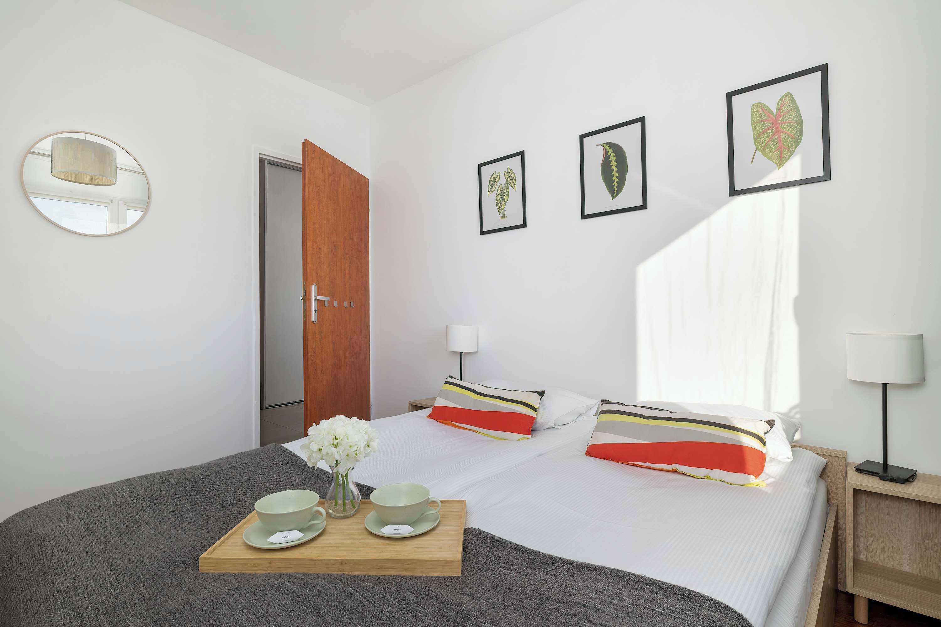 Skrivebord, strygejern/strygebræt, weekendseng, Wi-Fi