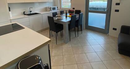 Apartment with Garden and 2 Private Parking Spaces • Self Check-in - Trento