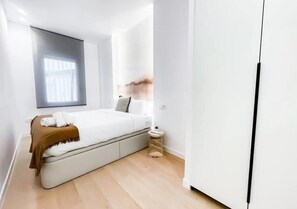 Bügeleisen/Bügelbrett, kostenloses WLAN, Bettwäsche