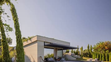 House, Smoking | 3 bedrooms