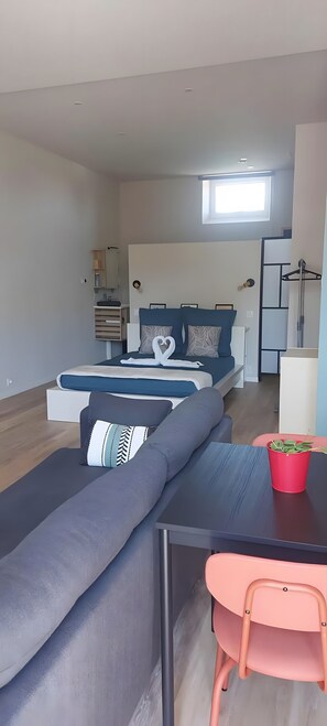 Luokittelematon kuva, 5 kautta 16, painike