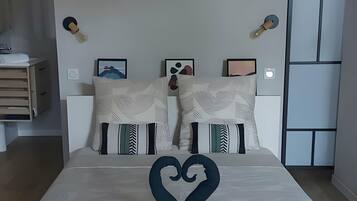 Fer et planche Ă repasser, Wi-Fi, draps fournis