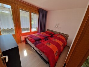 2 bedrooms, Internet - 3-room apartment close to the ski slopes: Residence "Erable" ground floor - 1 double bedroom - 1 bed (Grimentz)