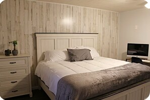 4 bedrooms, WiFi, bed sheets - Cozy 4-bedroom cabin on ORV trails in fabulous St. Helen with AC (St. Helen)