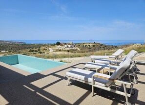 Property grounds - EL-LU 2 Villa with breathtaking 360-degree seaview and a private pool (Kamilari)